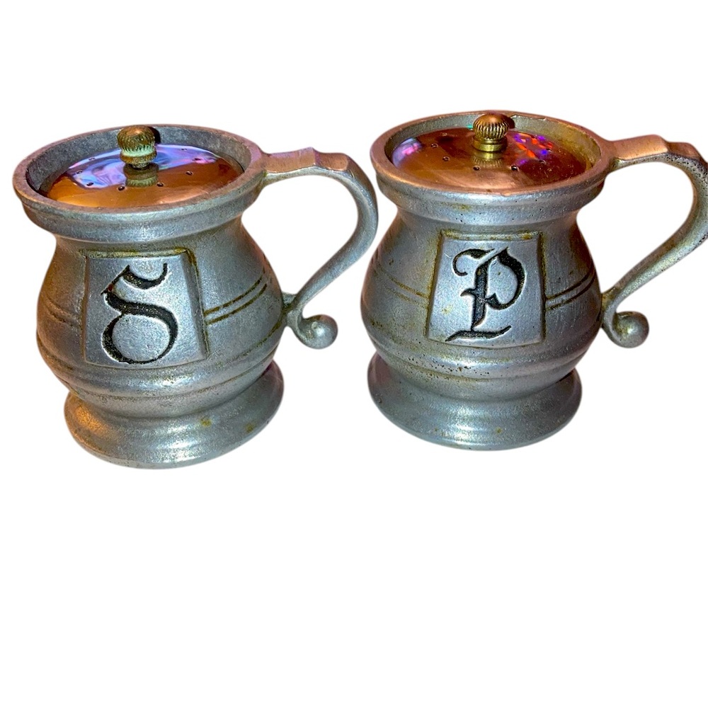 Vintage Wilton Armetale Pewter Salt and pepper Shakers